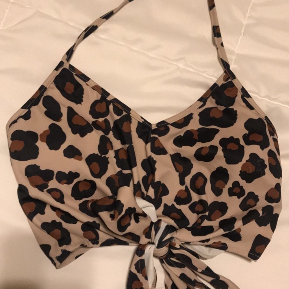 Kortni Jeane tied up top